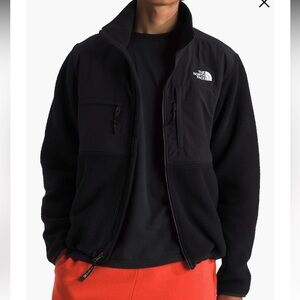 The North Face Retro Denali Jacket Men’s size medium in black